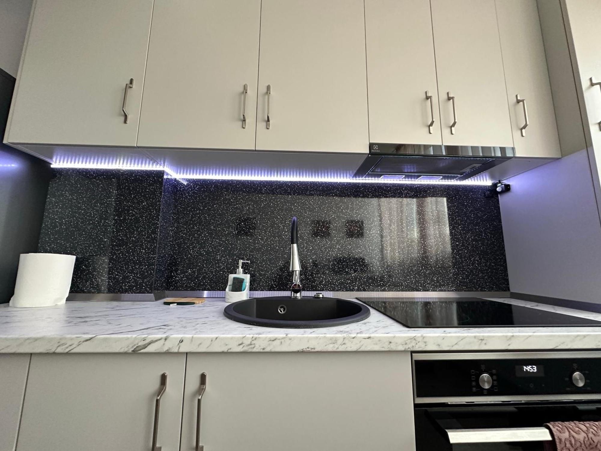 Angela Nordic Apartment. Suceava Exterior photo
