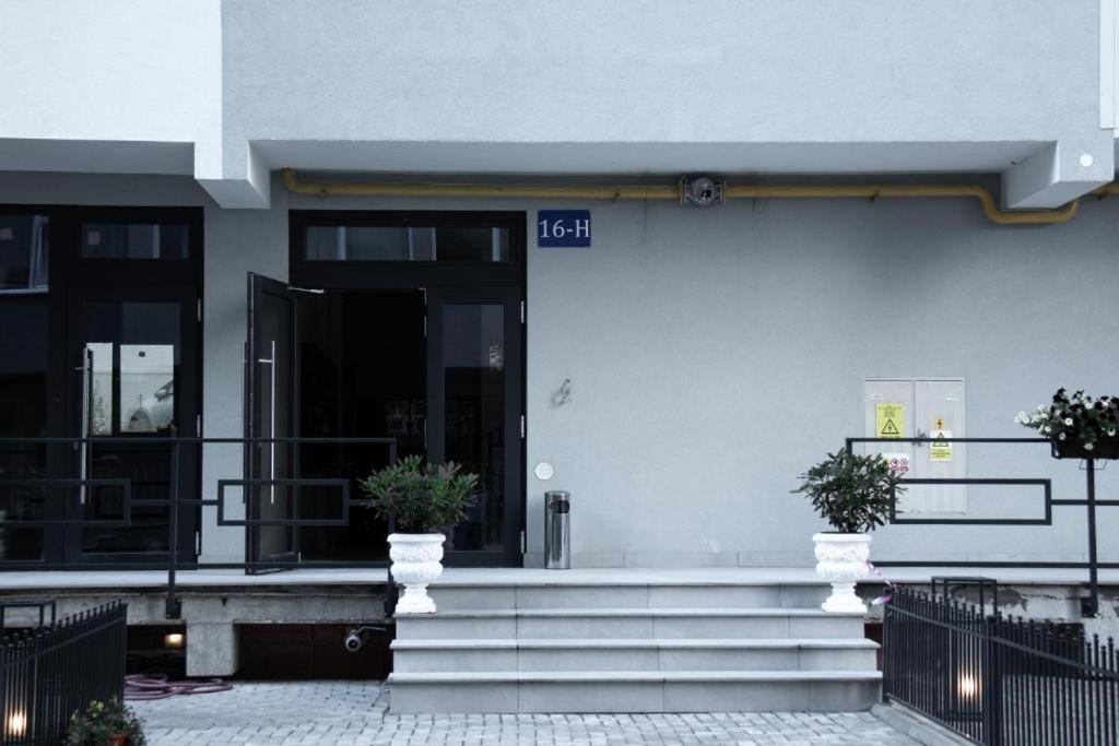 Angela Nordic Apartment. Suceava Exterior photo